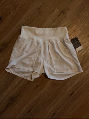 Women’s Kinesis White Active Shorts NWT